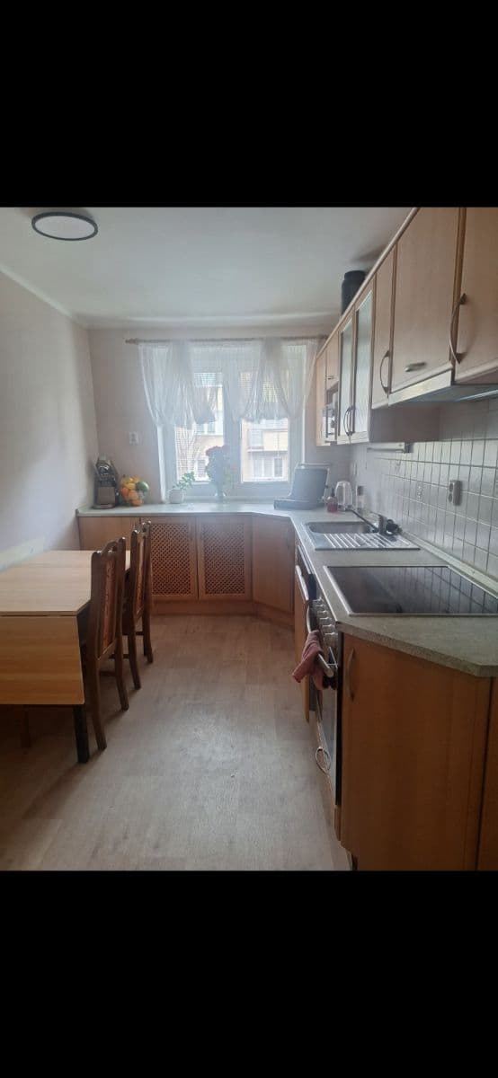 3 bedroom flat to rent, 76 m², Československé armády, Přelouč, Pardubický Region 3 bedroom flat to rent, 76 m², Československé armády, Přelouč, Pardubický Region