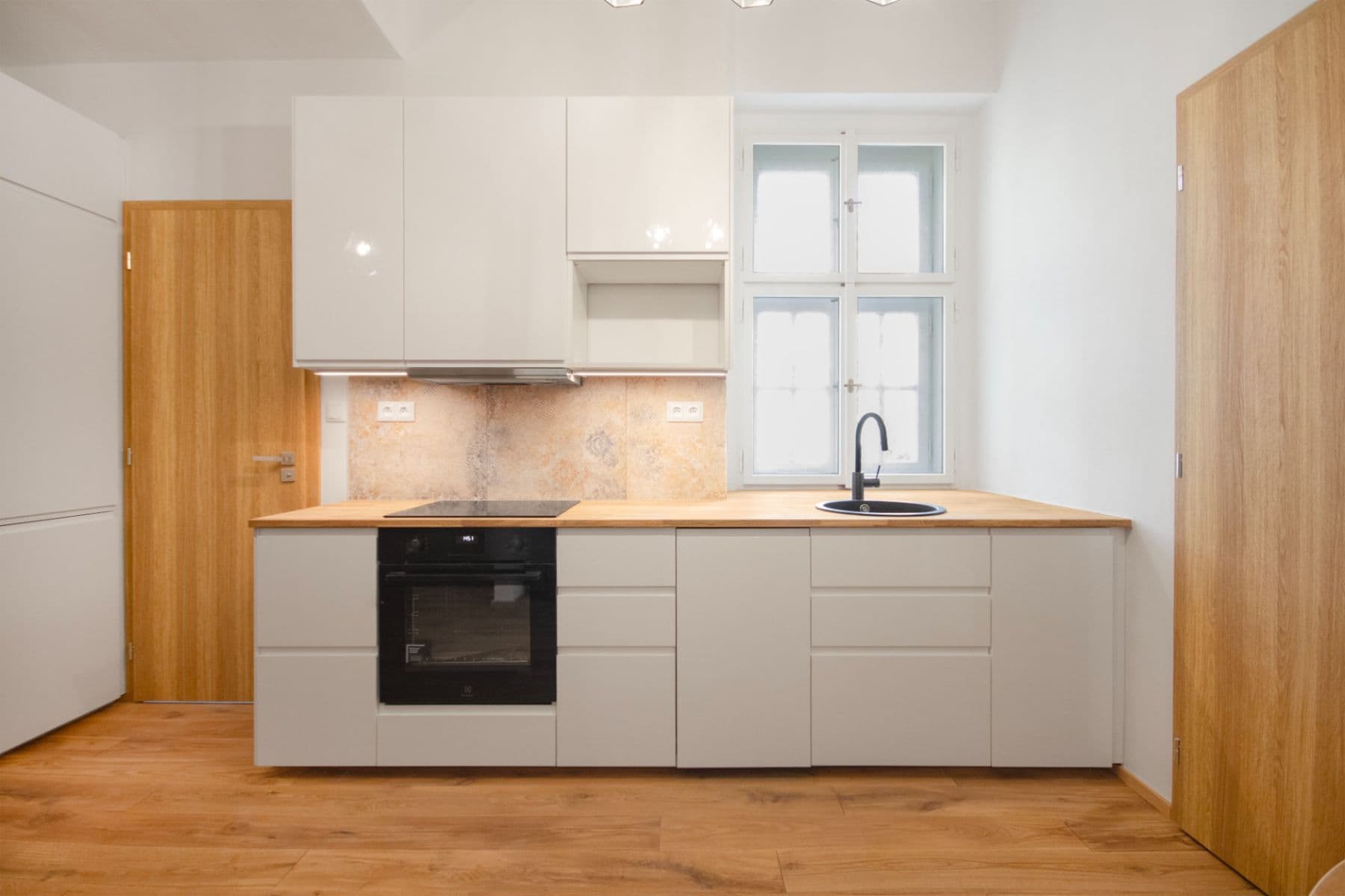 Studio flat to rent, 29 m², Bělehradská, Prague, Prague Studio flat to rent, 29 m², Bělehradská, Prague, Prague