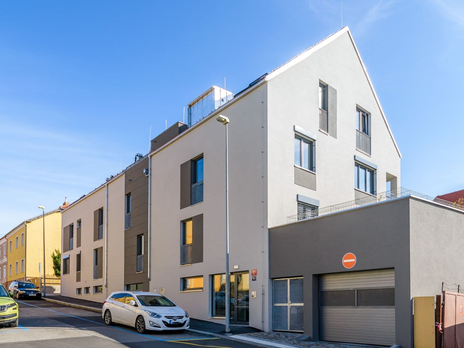 1 bedroom with open-plan kitchen flat to rent, 63 m², Na Farkáně Ⅰ, Prague, Prague 1 bedroom with open-plan kitchen flat to rent, 63 m², Na Farkáně Ⅰ, Prague, Prague