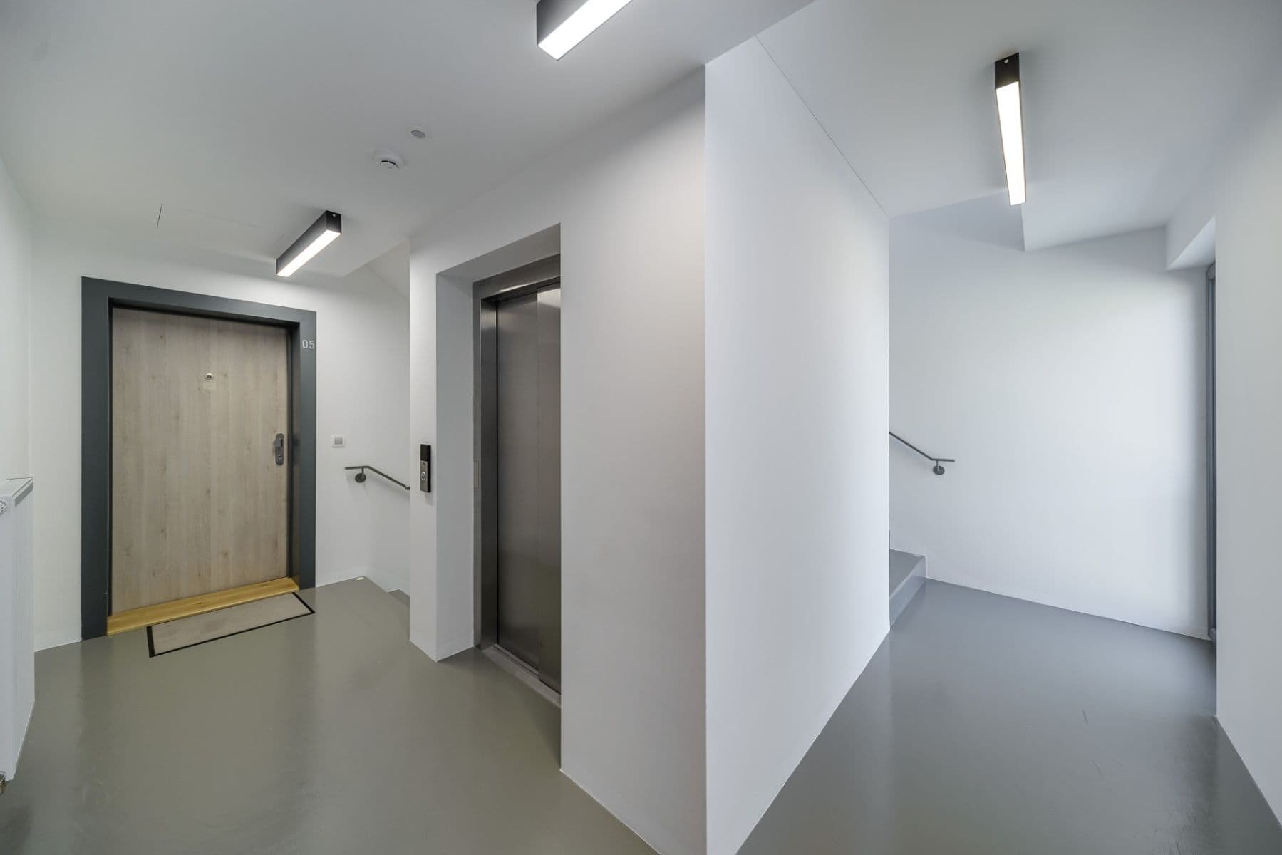 1 bedroom with open-plan kitchen flat to rent, 63 m², Na Farkáně Ⅰ, Prague, Prague 1 bedroom with open-plan kitchen flat to rent, 63 m², Na Farkáně Ⅰ, Prague, Prague