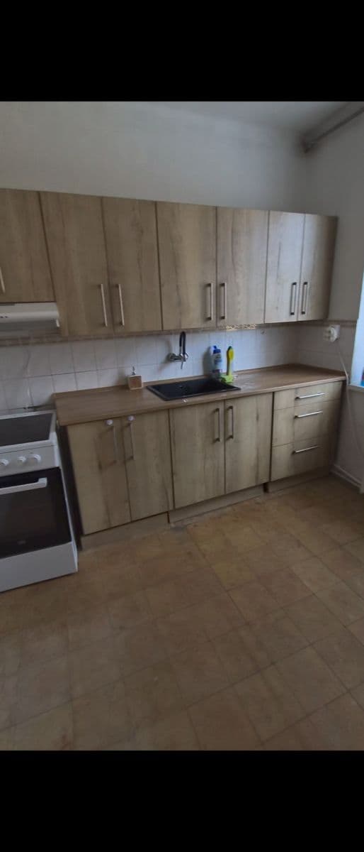 3 bedroom flat to rent, 81 m², třída Osvobození, Příbram, Středočeský Region 3 bedroom flat to rent, 81 m², třída Osvobození, Příbram, Středočeský Region