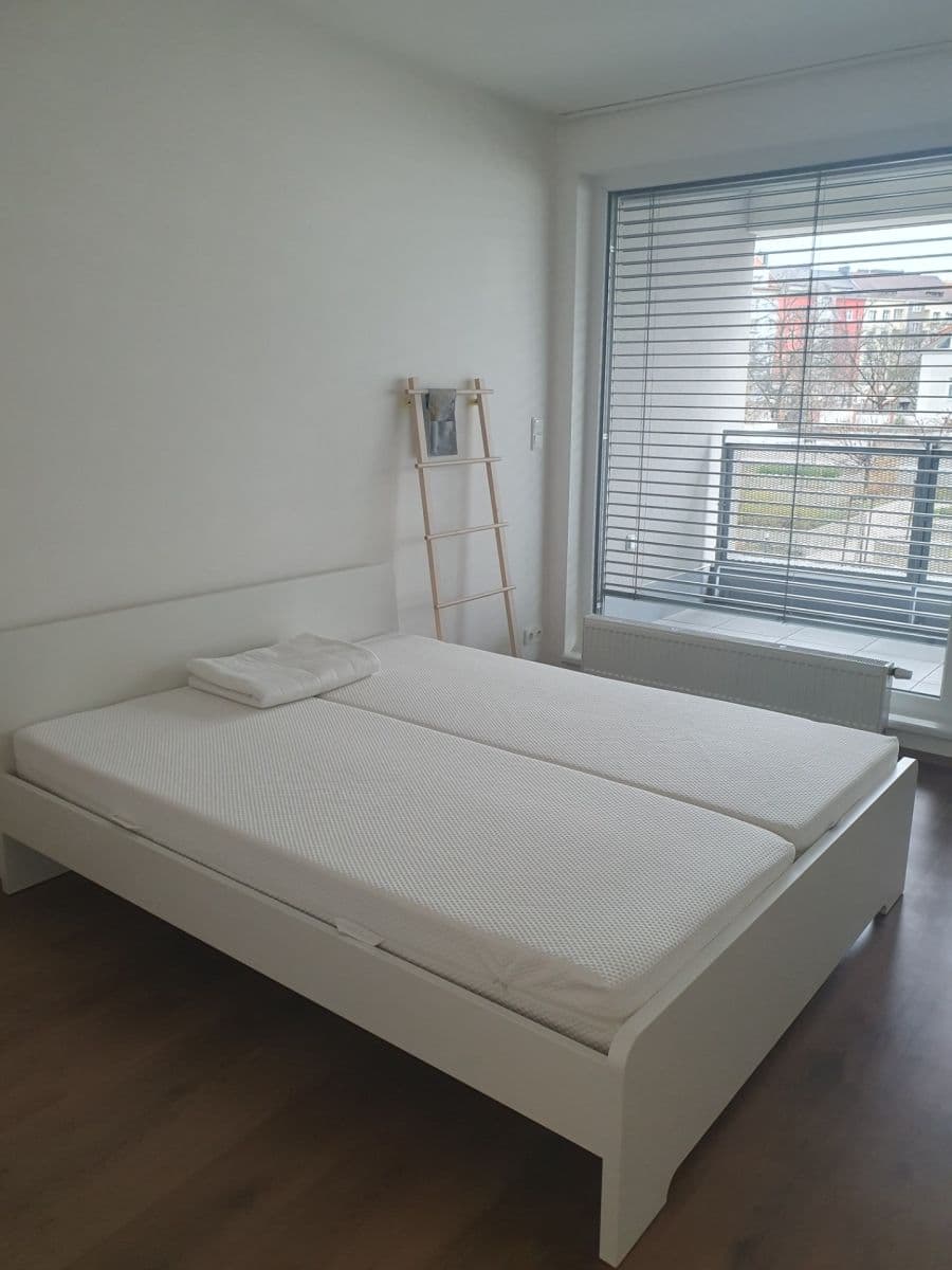 1 bedroom with open-plan kitchen flat to rent, 62 m², Nemocniční, Plzeň, Plzeňský Region 1 bedroom with open-plan kitchen flat to rent, 62 m², Nemocniční, Plzeň, Plzeňský Region