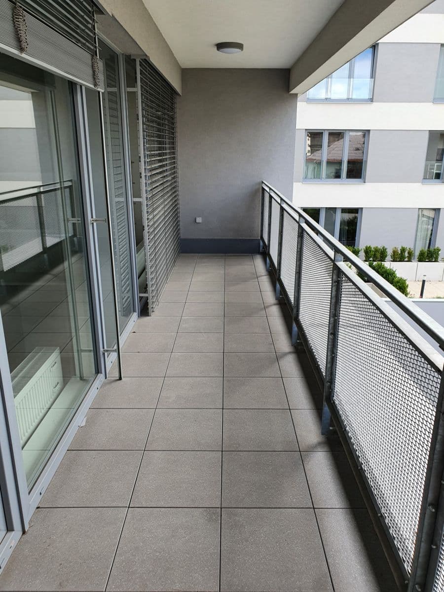 1 bedroom with open-plan kitchen flat to rent, 62 m², Nemocniční, Plzeň, Plzeňský Region 1 bedroom with open-plan kitchen flat to rent, 62 m², Nemocniční, Plzeň, Plzeňský Region