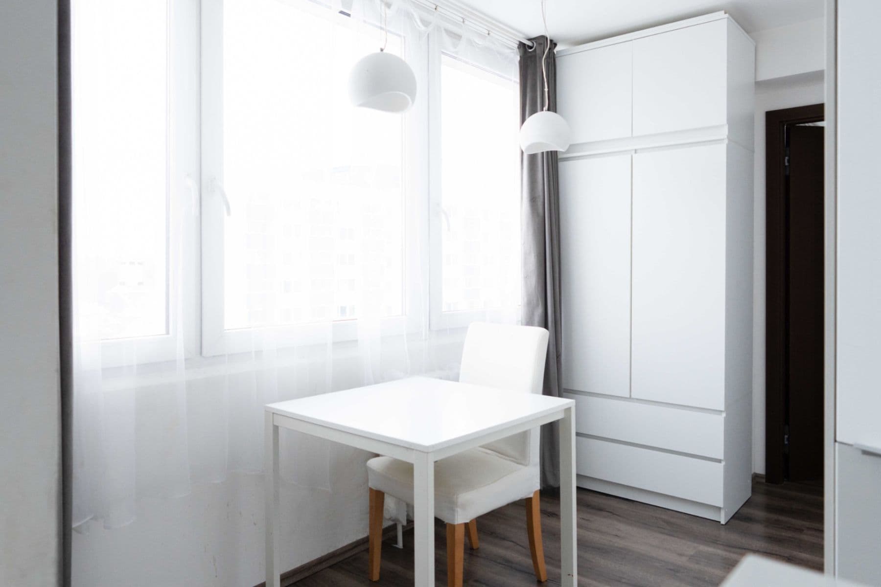 2 bedroom with open-plan kitchen flat to rent, 74 m², K Červenému vrchu, Prague, Prague 2 bedroom with open-plan kitchen flat to rent, 74 m², K Červenému vrchu, Prague, Prague