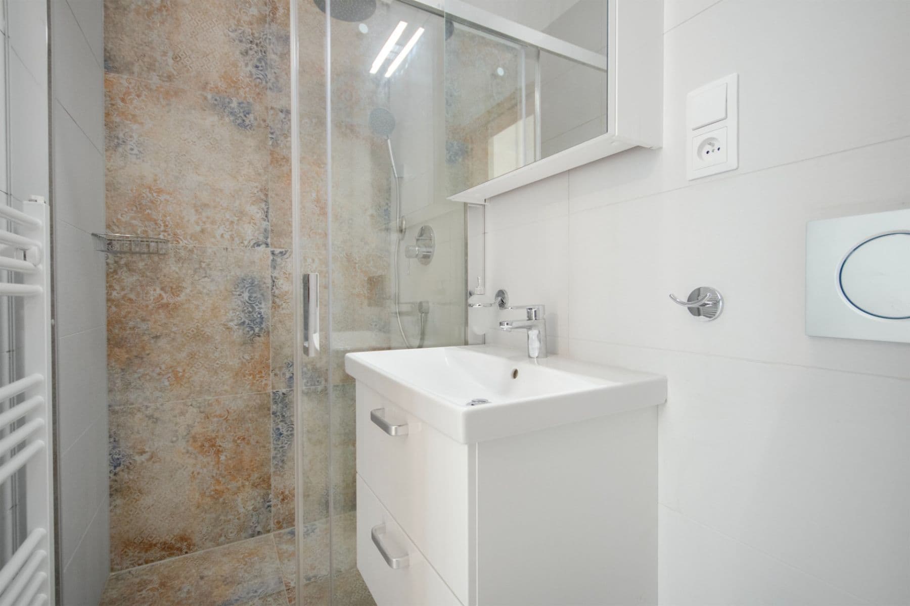 Studio flat to rent, 21 m², Bělehradská, Prague, Prague Studio flat to rent, 21 m², Bělehradská, Prague, Prague