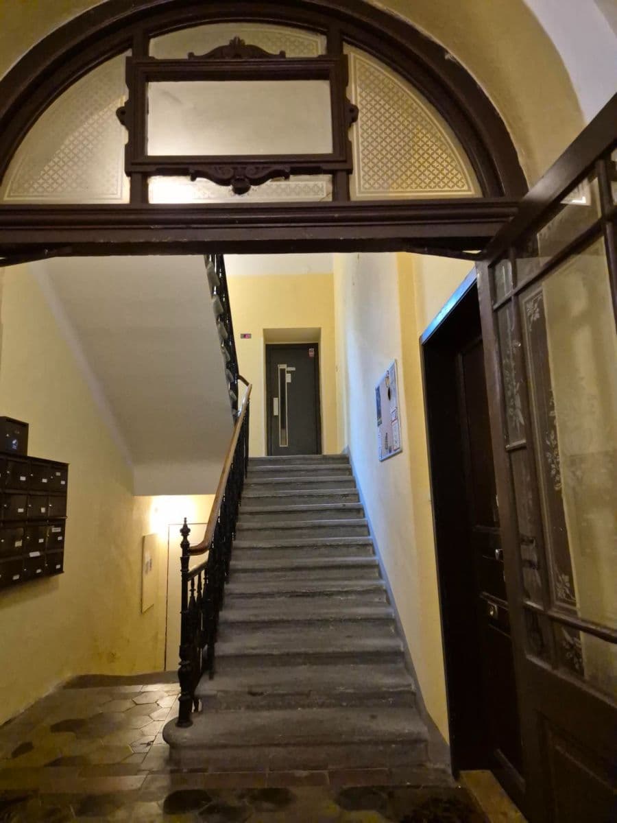 2 bedroom with open-plan kitchen flat to rent, 69 m², Jana Masaryka, Prague, Prague 2 bedroom with open-plan kitchen flat to rent, 69 m², Jana Masaryka, Prague, Prague