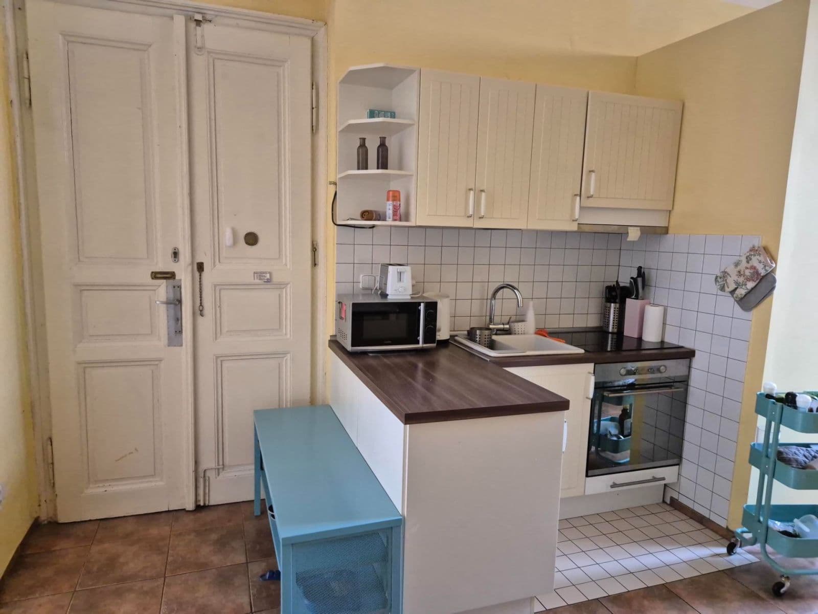 2 bedroom with open-plan kitchen flat to rent, 69 m², Jana Masaryka, Prague, Prague 2 bedroom with open-plan kitchen flat to rent, 69 m², Jana Masaryka, Prague, Prague