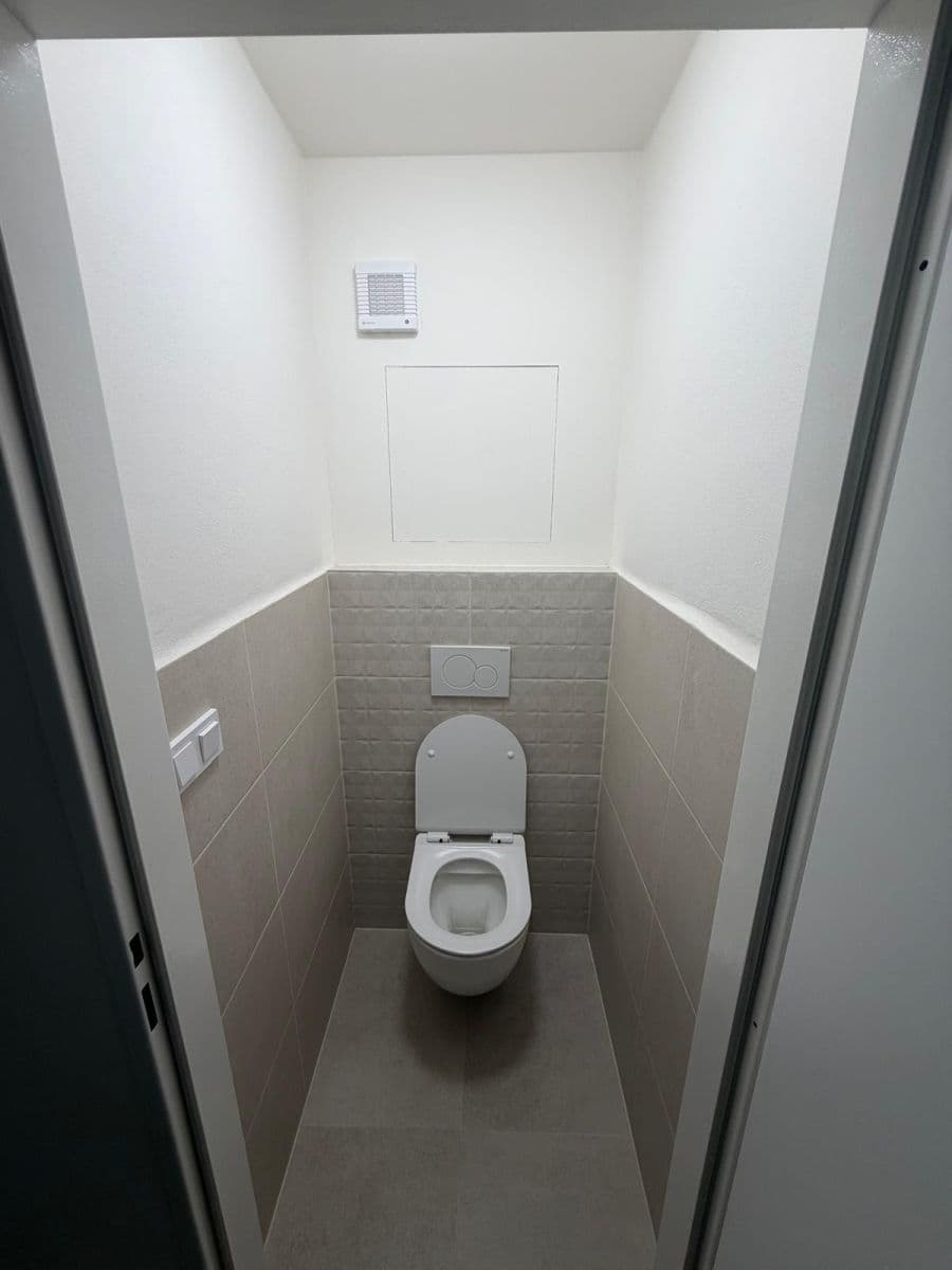 2 bedroom with open-plan kitchen flat to rent, 62 m², V Průčelí, Prague, Prague 2 bedroom with open-plan kitchen flat to rent, 62 m², V Průčelí, Prague, Prague