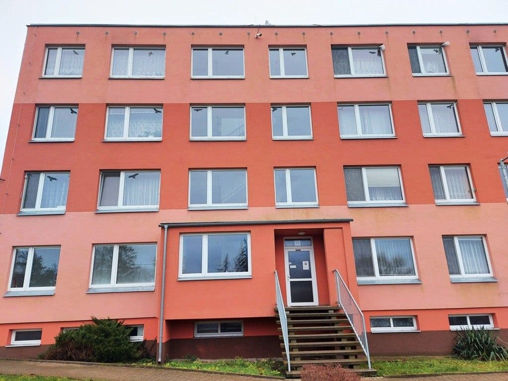 1 bedroom with open-plan kitchen flat to rent, 42 m², Sídliště pionýrů, Úštěk, Ústecký Region 1 bedroom with open-plan kitchen flat to rent, 42 m², Sídliště pionýrů, Úštěk, Ústecký Region