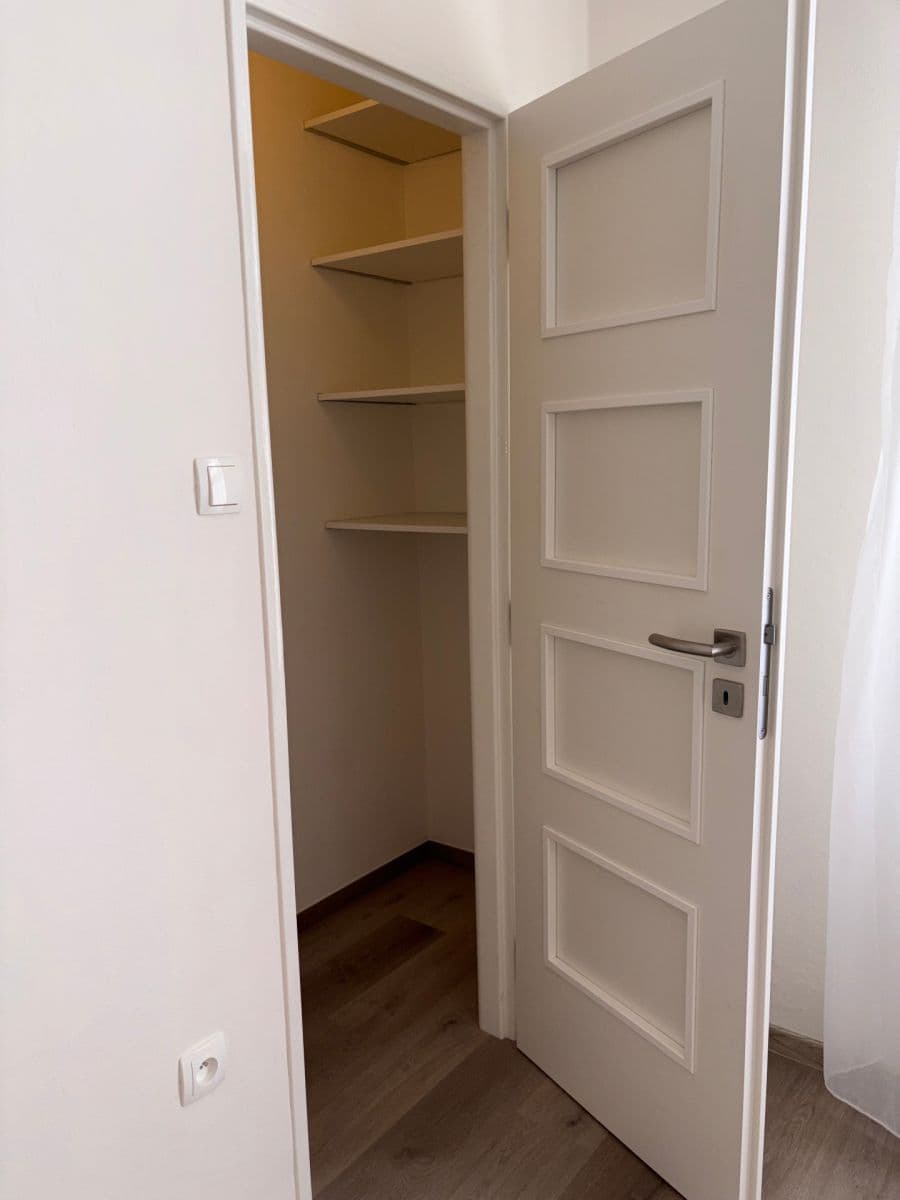 1 bedroom with open-plan kitchen flat to rent, 54 m², Blodkova, Prague, Prague 1 bedroom with open-plan kitchen flat to rent, 54 m², Blodkova, Prague, Prague
