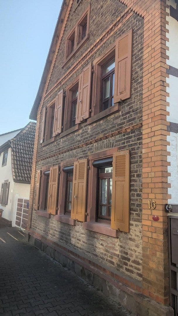 house for sale, 110 m², Hauptstr. 16, Heusenstamm, Hesse house for sale, 110 m², Hauptstr. 16, Heusenstamm, Hesse