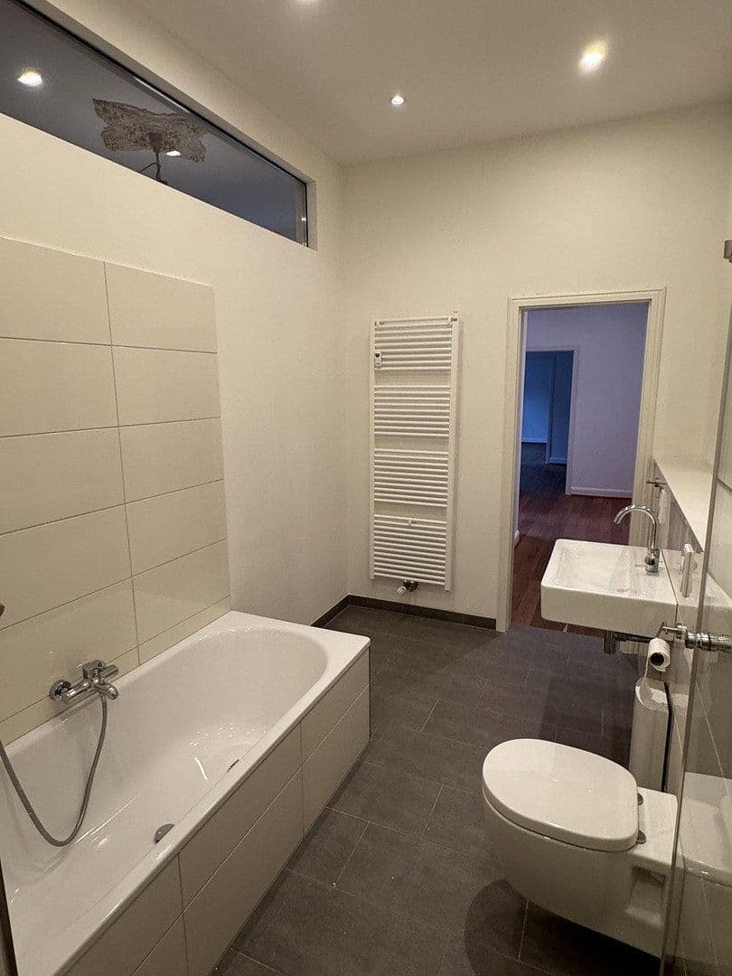 4 bedroom flat to rent, 112 m², Trimbornstrasse 11, Köln, North Rhine-Westphalia 4 bedroom flat to rent, 112 m², Trimbornstrasse 11, Köln, North Rhine-Westphalia