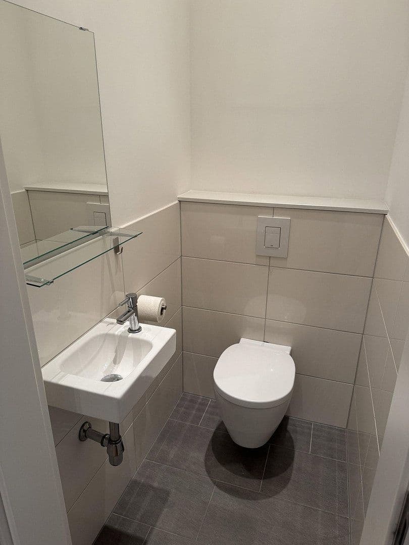 4 bedroom flat to rent, 112 m², Trimbornstrasse 11, Köln, North Rhine-Westphalia 4 bedroom flat to rent, 112 m², Trimbornstrasse 11, Köln, North Rhine-Westphalia