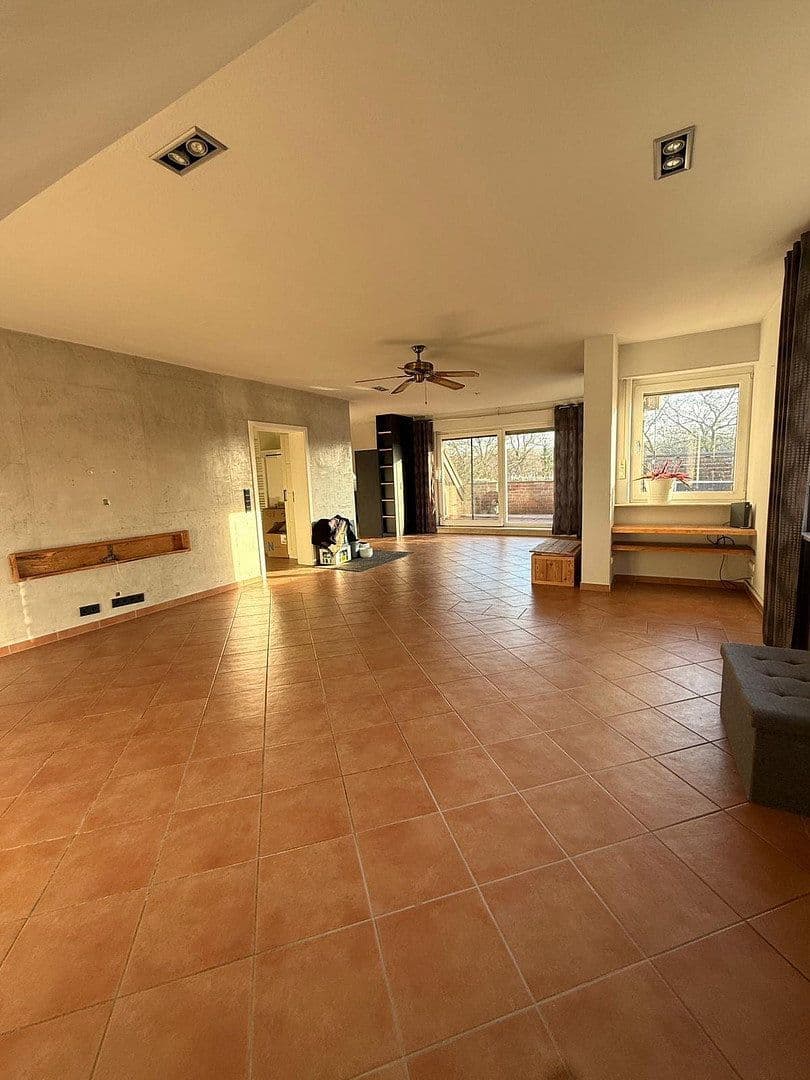 2 bedroom with open-plan kitchen flat for sale, 132 m², Dorsten, North Rhine-Westphalia 2 bedroom with open-plan kitchen flat for sale, 132 m², Dorsten, North Rhine-Westphalia