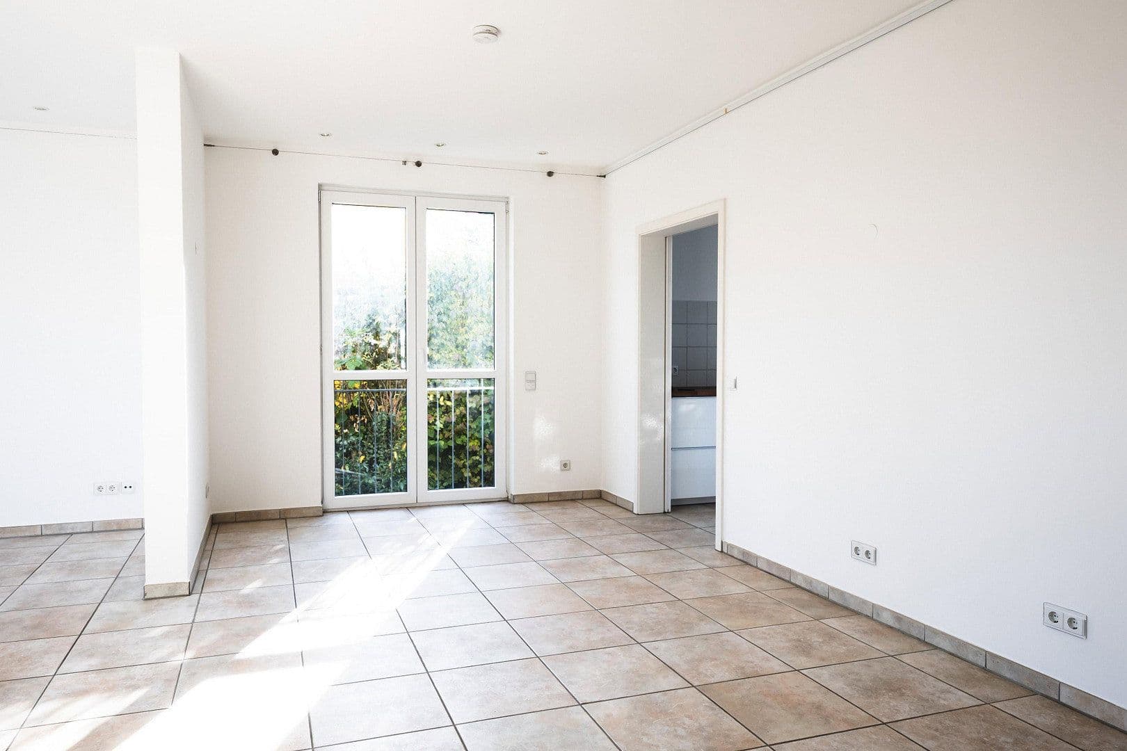 4 bedroom with open-plan kitchen flat to rent, 149 m², Tübingen, Baden-Württemberg 4 bedroom with open-plan kitchen flat to rent, 149 m², Tübingen, Baden-Württemberg