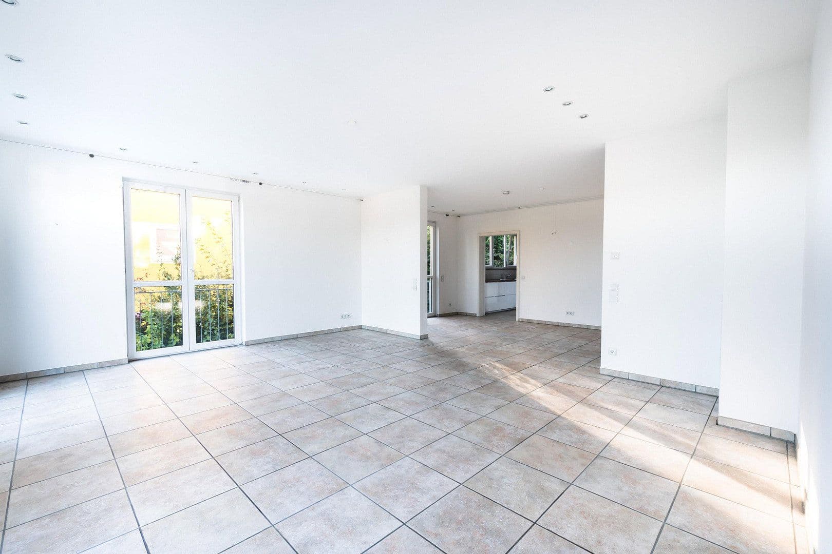 4 bedroom with open-plan kitchen flat to rent, 149 m², Tübingen, Baden-Württemberg 4 bedroom with open-plan kitchen flat to rent, 149 m², Tübingen, Baden-Württemberg