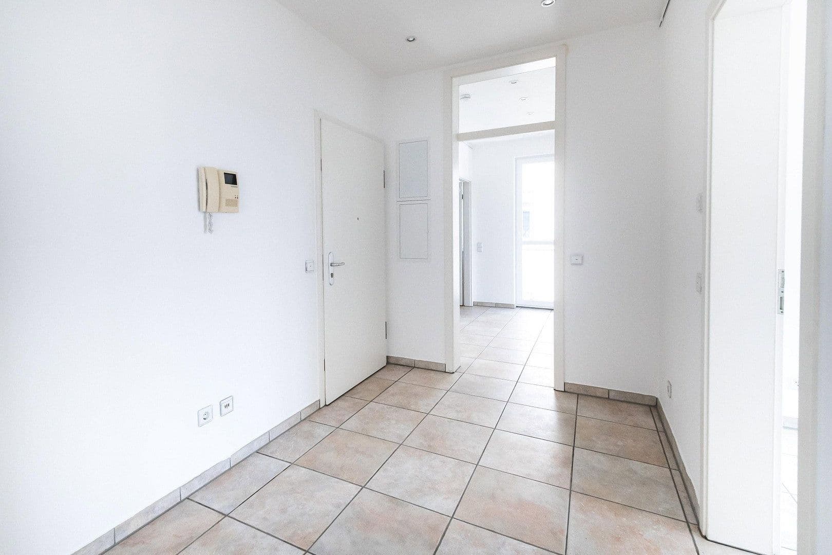 4 bedroom with open-plan kitchen flat to rent, 149 m², Tübingen, Baden-Württemberg 4 bedroom with open-plan kitchen flat to rent, 149 m², Tübingen, Baden-Württemberg