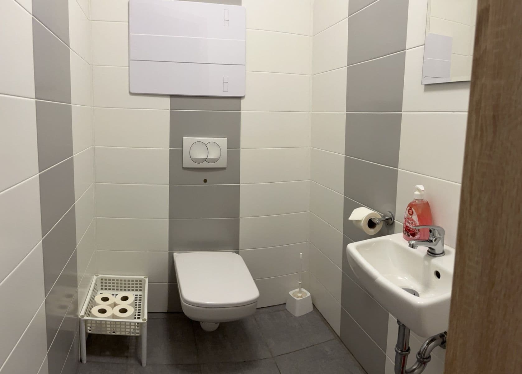 2 bedroom with open-plan kitchen flat for sale, 85 m², Frymburk, Jihočeský Region 2 bedroom with open-plan kitchen flat for sale, 85 m², Frymburk, Jihočeský Region