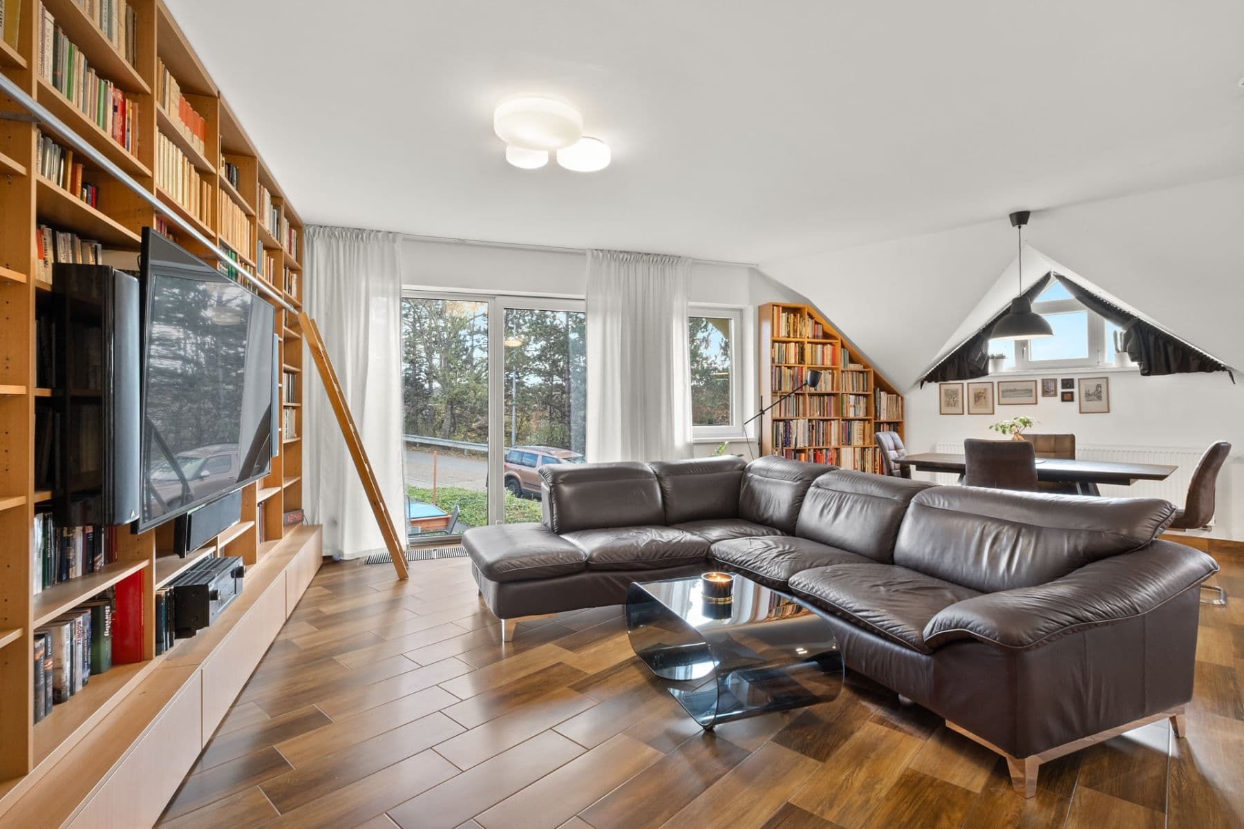 3 bedroom with open-plan kitchen flat for sale, 141 m², Podstránská, Brno, Jihomoravský Region 3 bedroom with open-plan kitchen flat for sale, 141 m², Podstránská, Brno, Jihomoravský Region