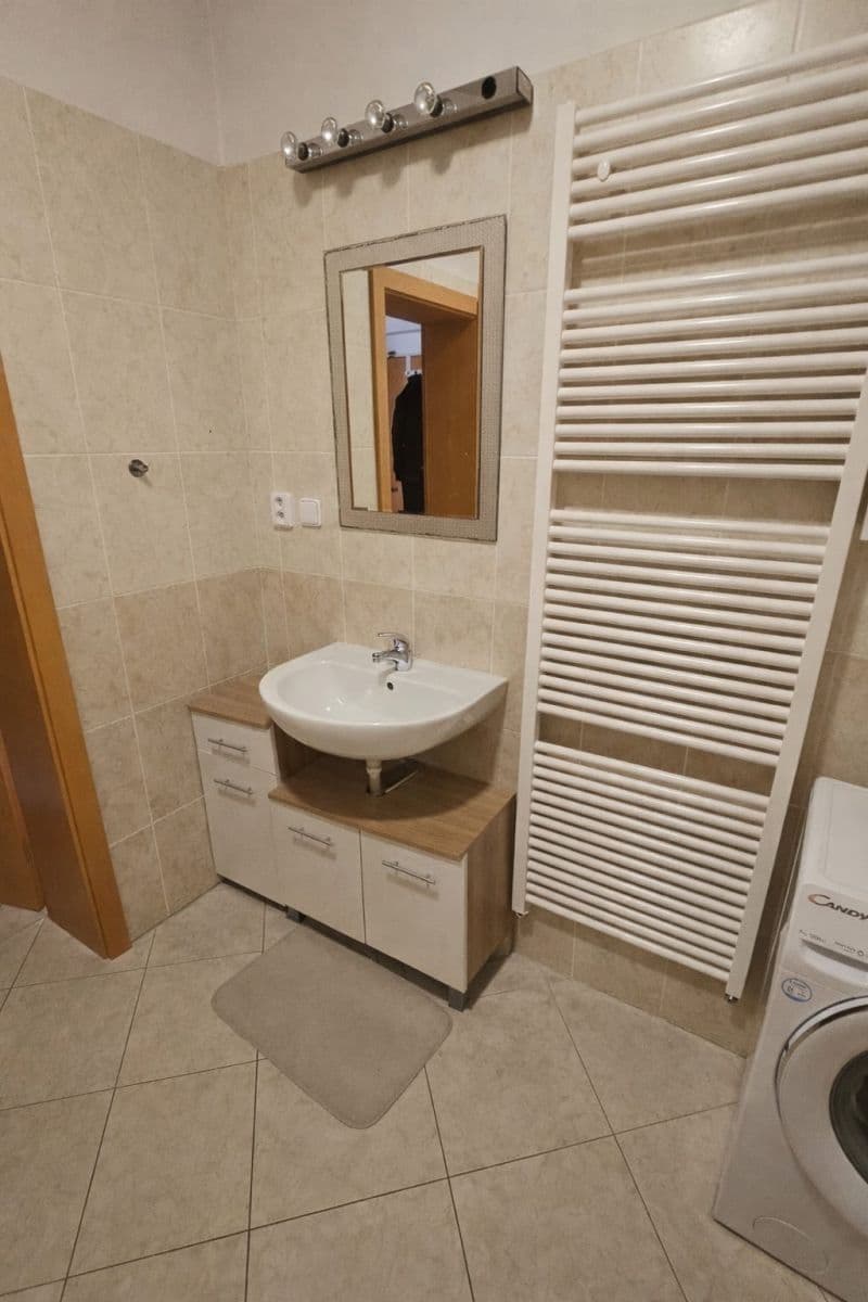 Studio flat to rent, 42 m², Sazovická, Prague, Prague Studio flat to rent, 42 m², Sazovická, Prague, Prague