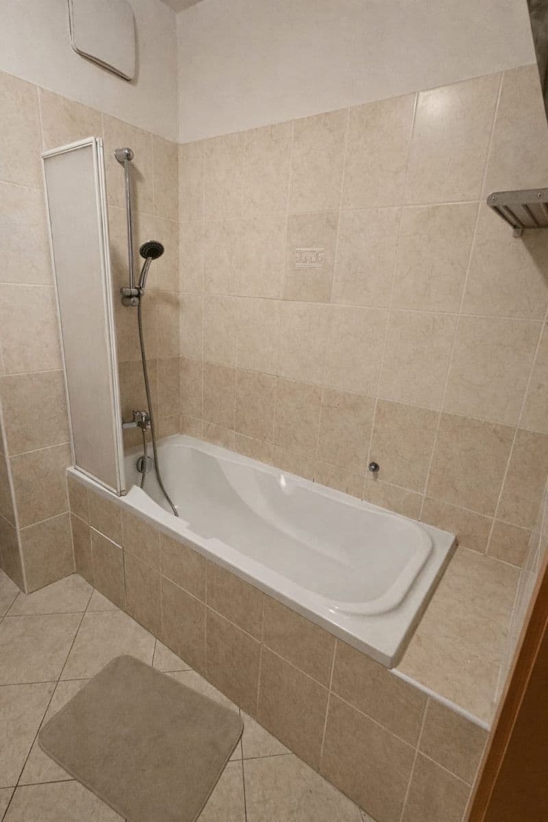 Studio flat to rent, 42 m², Sazovická, Prague, Prague Studio flat to rent, 42 m², Sazovická, Prague, Prague