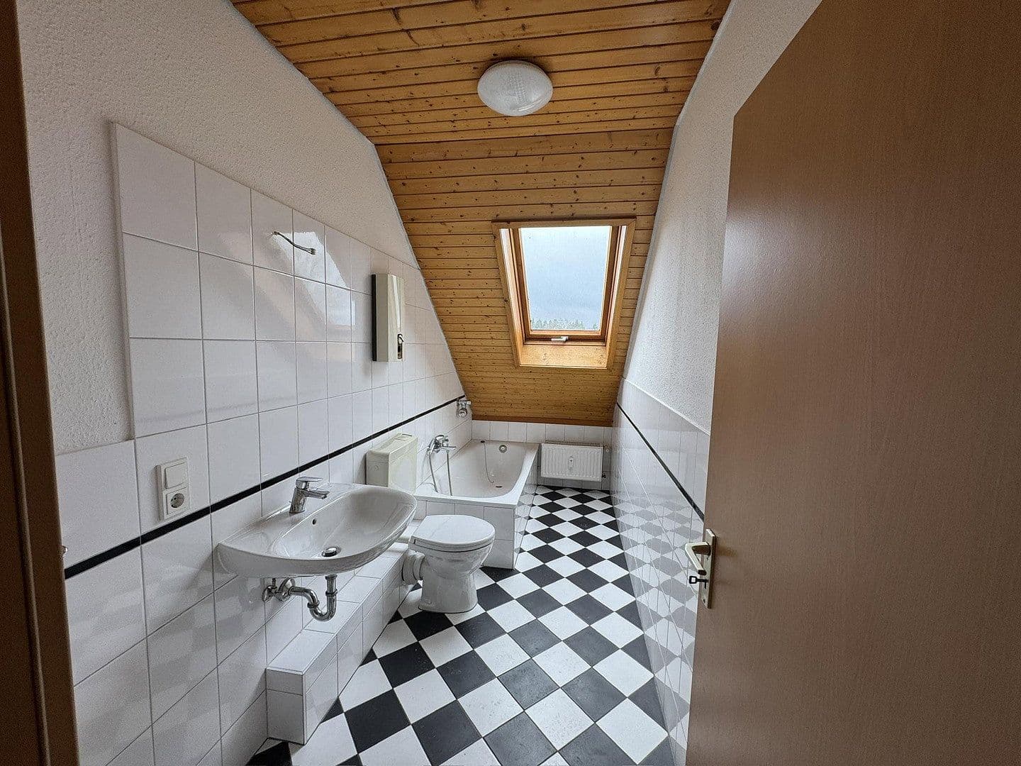 1 bedroom flat to rent, 38 m², Ziegelhüttenweg 18, Taunusstein, Hesse 1 bedroom flat to rent, 38 m², Ziegelhüttenweg 18, Taunusstein, Hesse