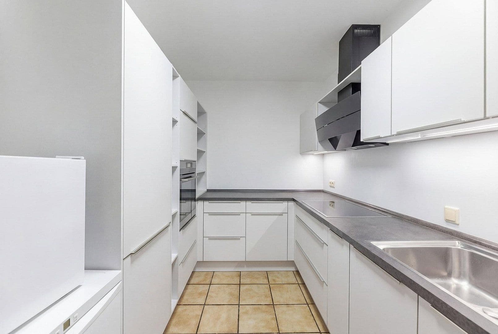 3 bedroom with open-plan kitchen flat to rent, 109 m², Plankstadt, Baden-Württemberg 3 bedroom with open-plan kitchen flat to rent, 109 m², Plankstadt, Baden-Württemberg