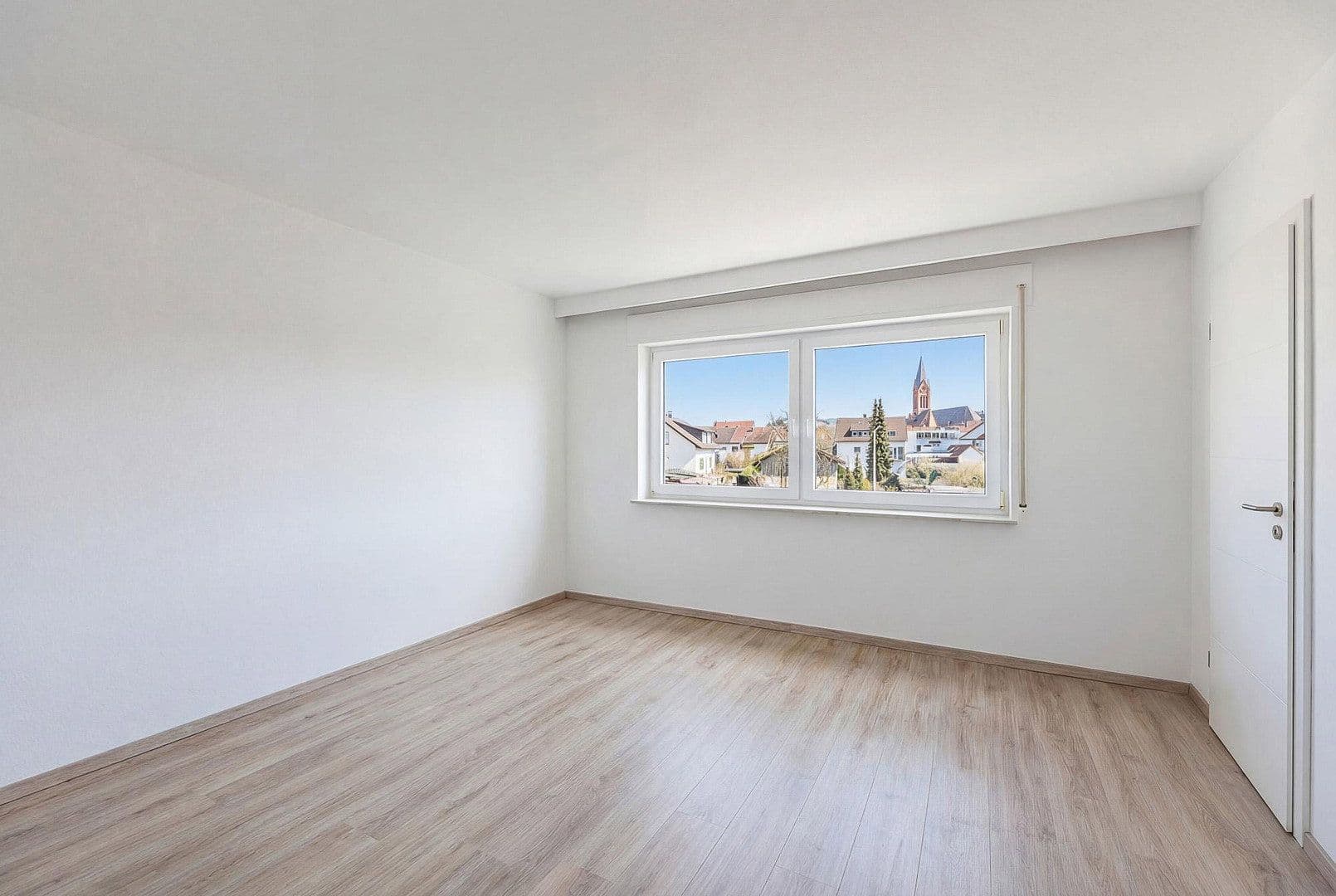 3 bedroom with open-plan kitchen flat to rent, 109 m², Plankstadt, Baden-Württemberg 3 bedroom with open-plan kitchen flat to rent, 109 m², Plankstadt, Baden-Württemberg