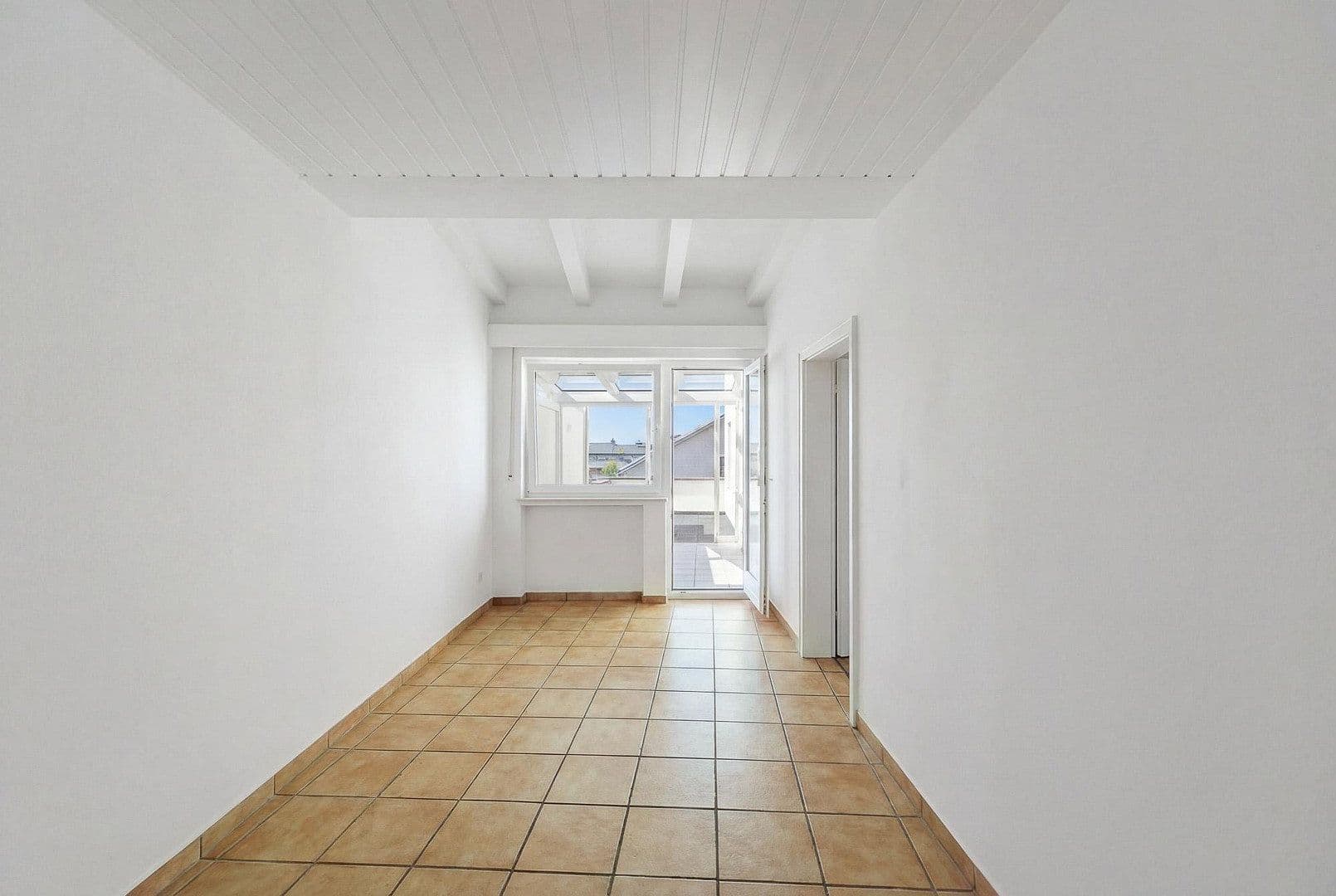 3 bedroom with open-plan kitchen flat to rent, 109 m², Plankstadt, Baden-Württemberg 3 bedroom with open-plan kitchen flat to rent, 109 m², Plankstadt, Baden-Württemberg