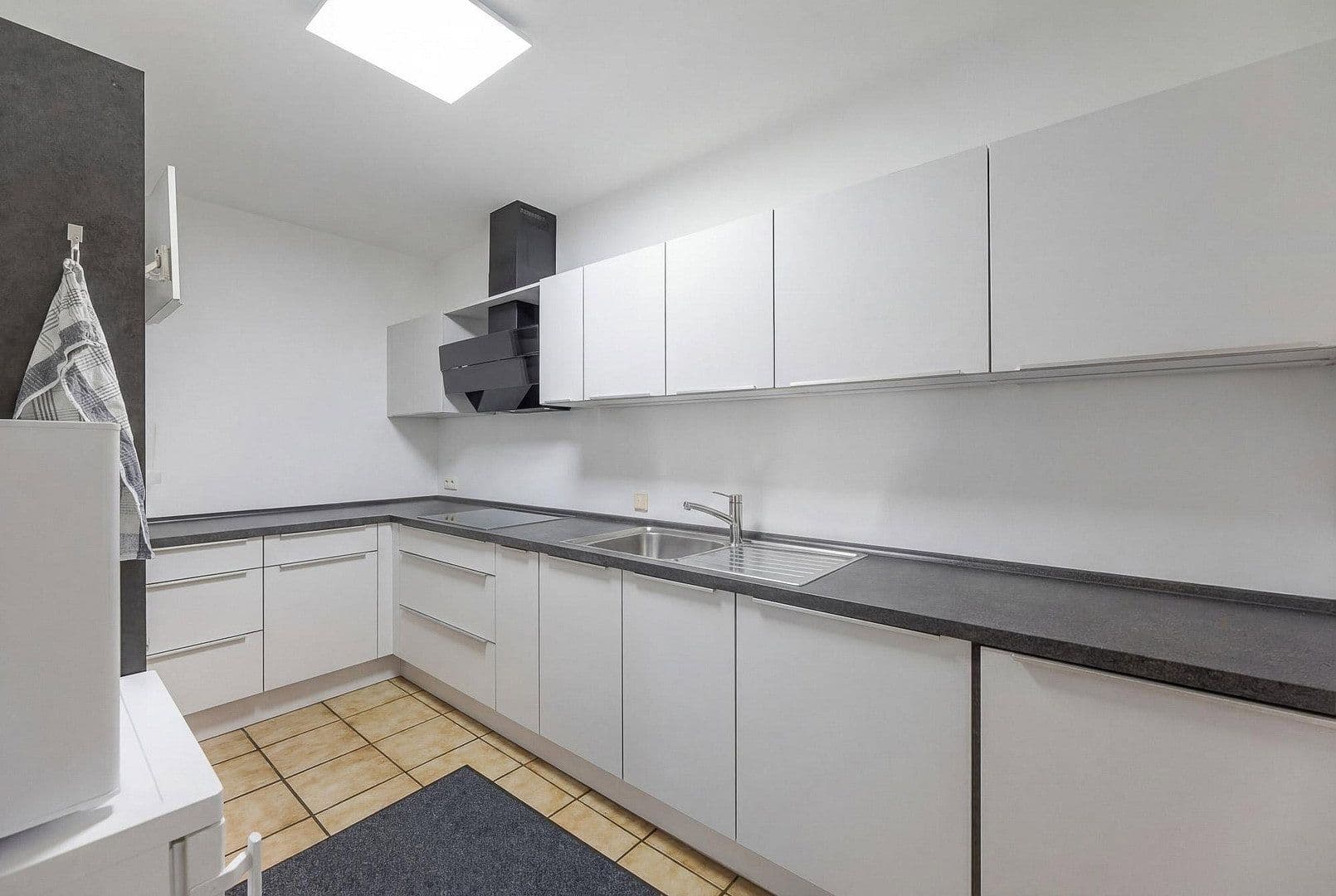 3 bedroom with open-plan kitchen flat to rent, 109 m², Plankstadt, Baden-Württemberg 3 bedroom with open-plan kitchen flat to rent, 109 m², Plankstadt, Baden-Württemberg