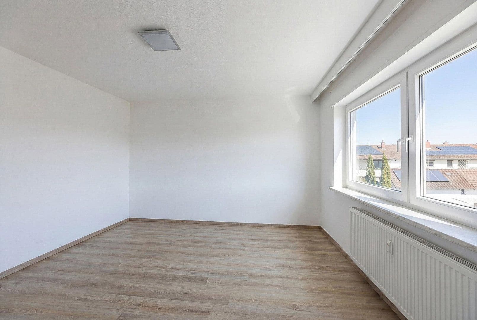 3 bedroom with open-plan kitchen flat to rent, 109 m², Plankstadt, Baden-Württemberg 3 bedroom with open-plan kitchen flat to rent, 109 m², Plankstadt, Baden-Württemberg