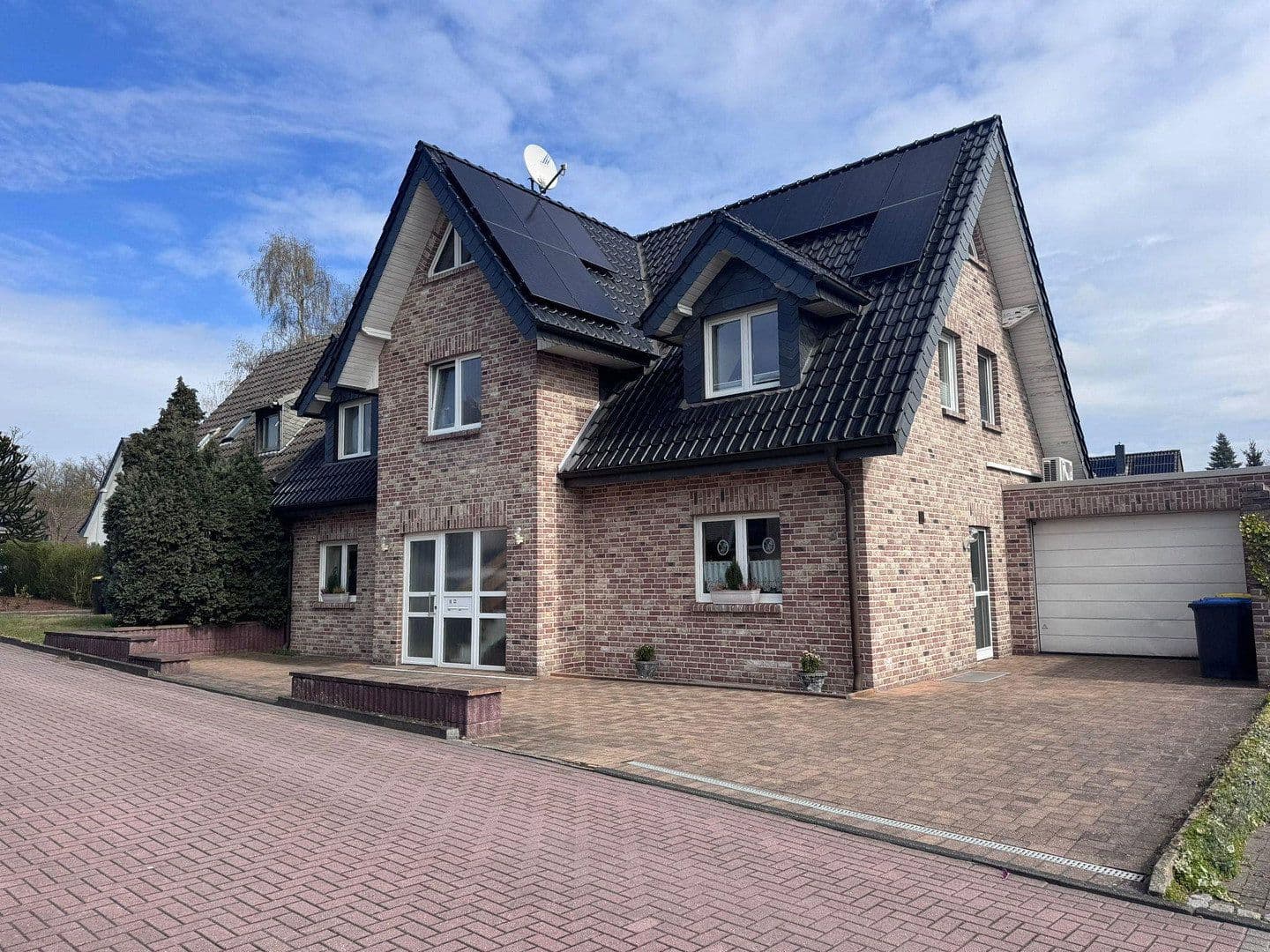 2 bedroom with open-plan kitchen flat for sale, 87 m², Dinslaken, North Rhine-Westphalia 2 bedroom with open-plan kitchen flat for sale, 87 m², Dinslaken, North Rhine-Westphalia