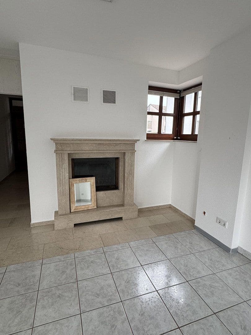 3 bedroom flat to rent, 109 m², Drosselweg 47, Bergisch Gladbach, North Rhine-Westphalia 3 bedroom flat to rent, 109 m², Drosselweg 47, Bergisch Gladbach, North Rhine-Westphalia