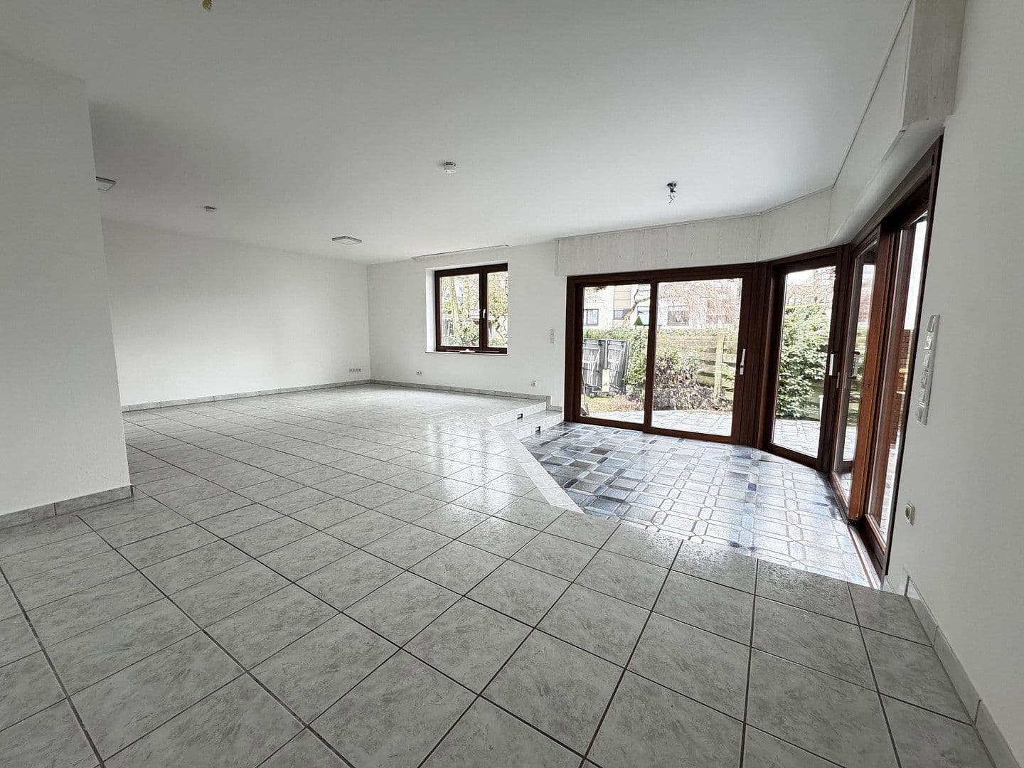 3 bedroom flat to rent, 109 m², Drosselweg 47, Bergisch Gladbach, North Rhine-Westphalia 3 bedroom flat to rent, 109 m², Drosselweg 47, Bergisch Gladbach, North Rhine-Westphalia