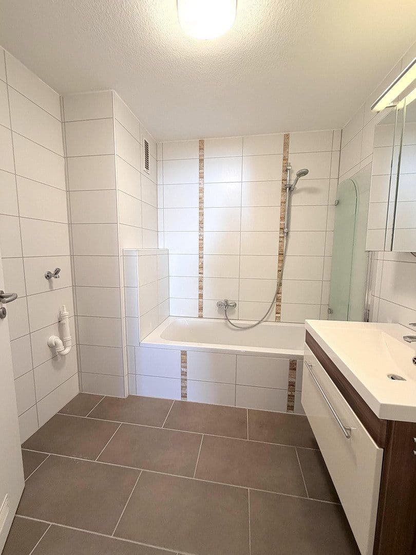 2 bedroom with open-plan kitchen flat for sale, 77 m², Marbach am Neckar, Baden-Württemberg 2 bedroom with open-plan kitchen flat for sale, 77 m², Marbach am Neckar, Baden-Württemberg