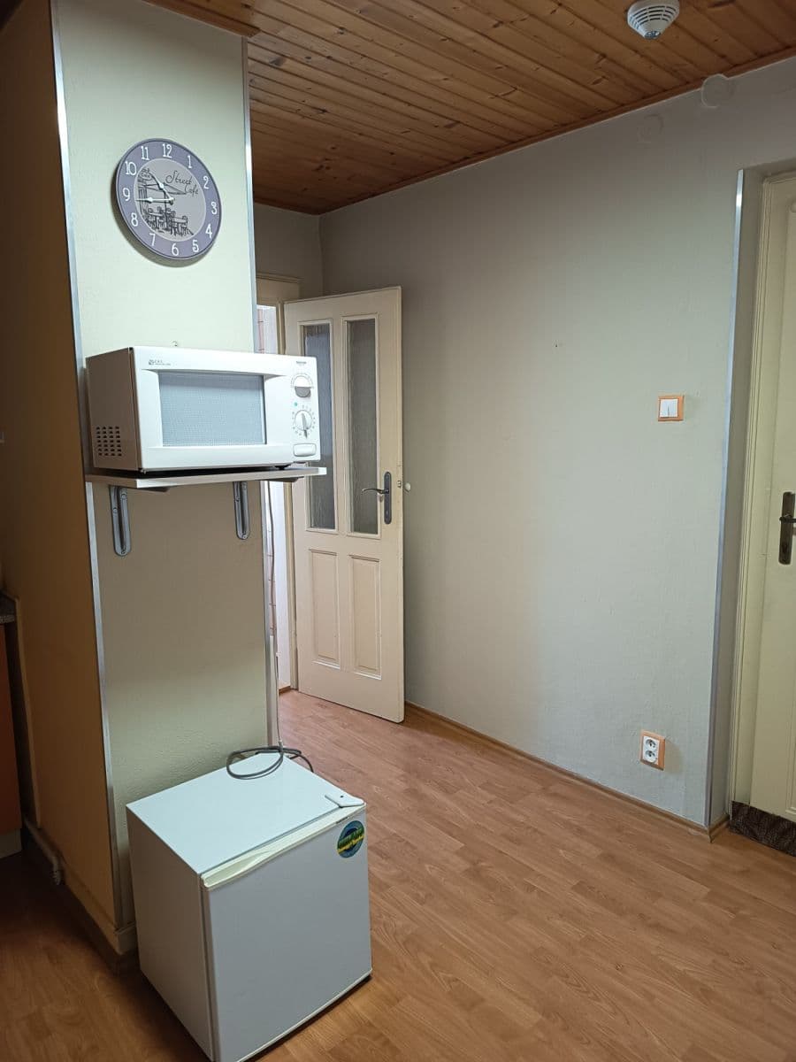 1 bedroom flat to rent, 32 m², Zikmunda Wintra, Plzeň, Plzeňský Region 1 bedroom flat to rent, 32 m², Zikmunda Wintra, Plzeň, Plzeňský Region