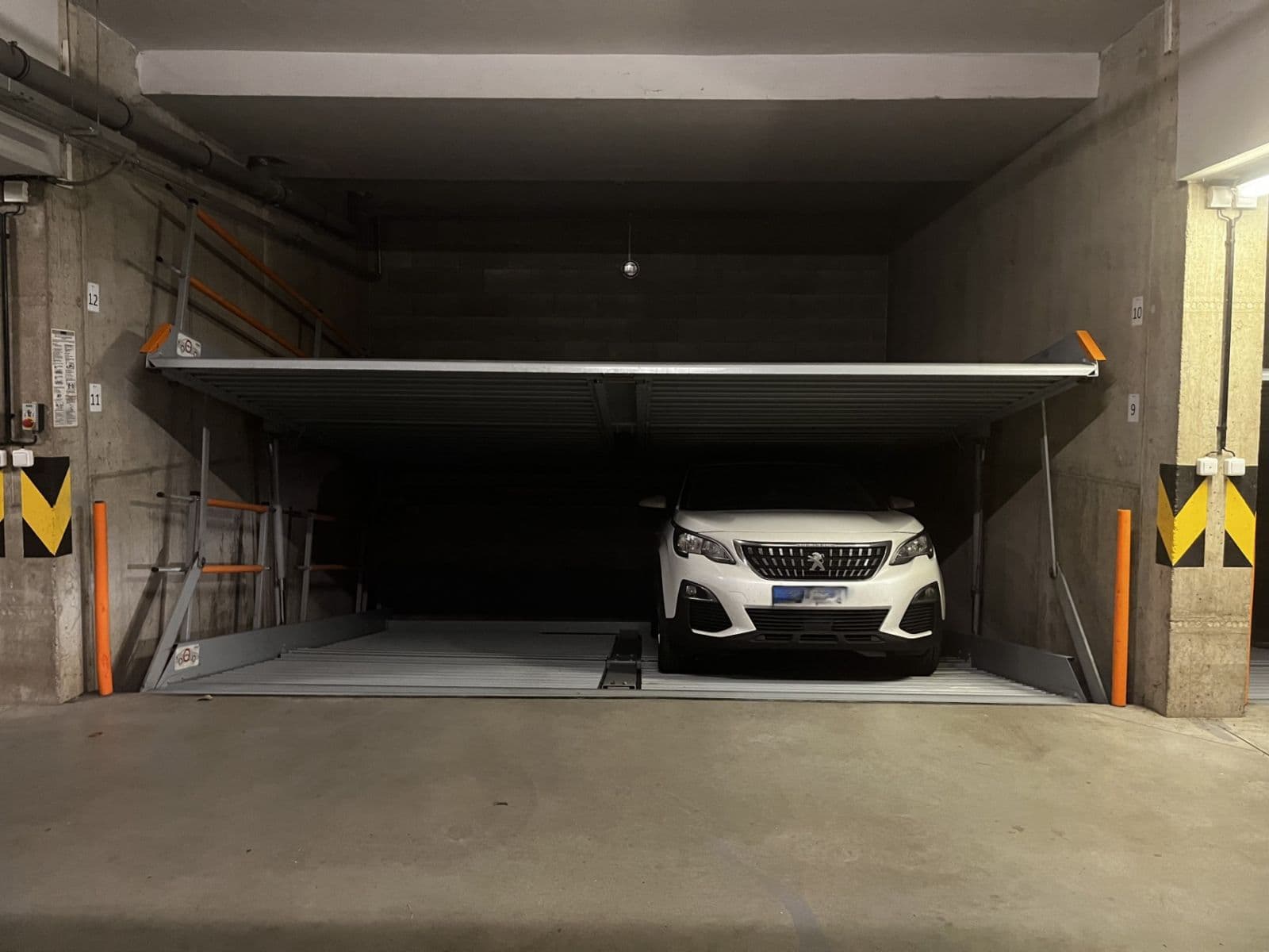 garage to rent, 10 m², Františka Kadlece, Prague, Prague garage to rent, 10 m², Františka Kadlece, Prague, Prague