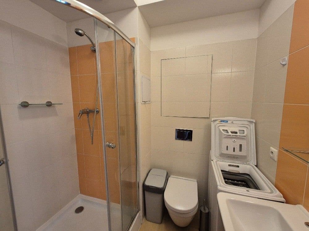 Studio flat to rent, 24 m², Freyova, Prague, Prague Studio flat to rent, 24 m², Freyova, Prague, Prague