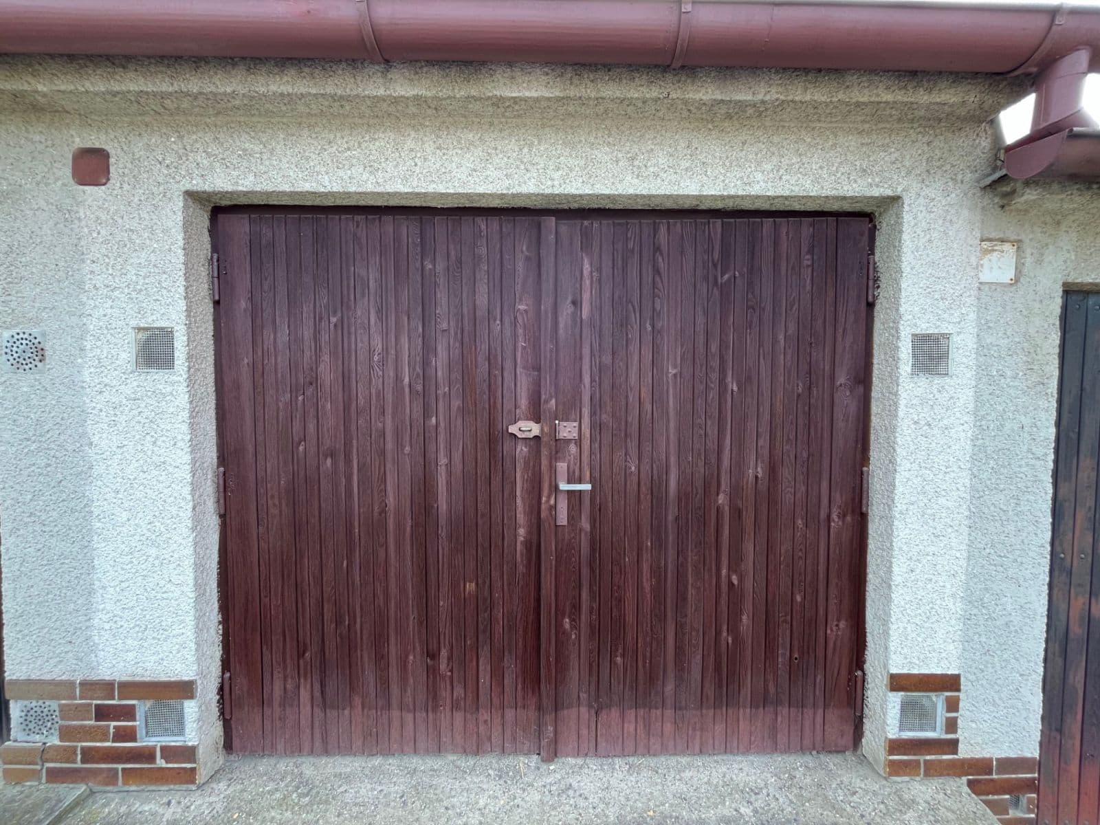 garage for sale, 19 m², Nádražní, Klatovy, Plzeňský Region garage for sale, 19 m², Nádražní, Klatovy, Plzeňský Region