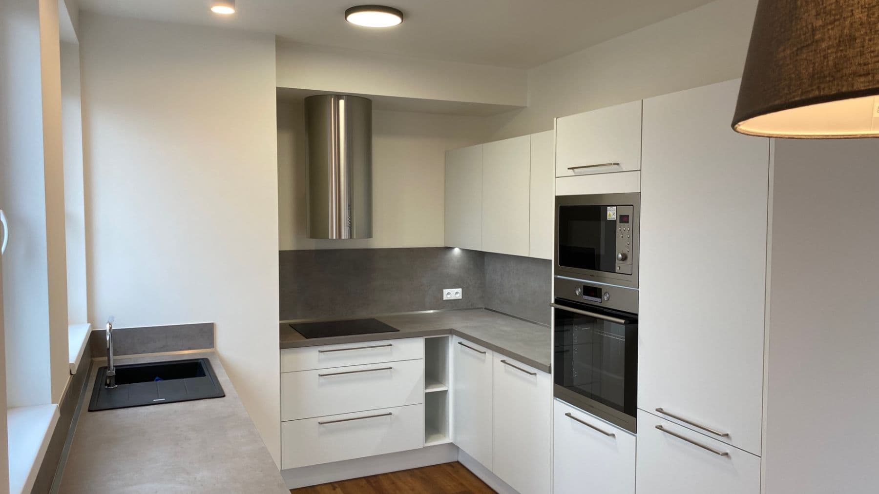 1 bedroom with open-plan kitchen flat to rent, 52 m², Pod Harfou, Prague, Prague 1 bedroom with open-plan kitchen flat to rent, 52 m², Pod Harfou, Prague, Prague