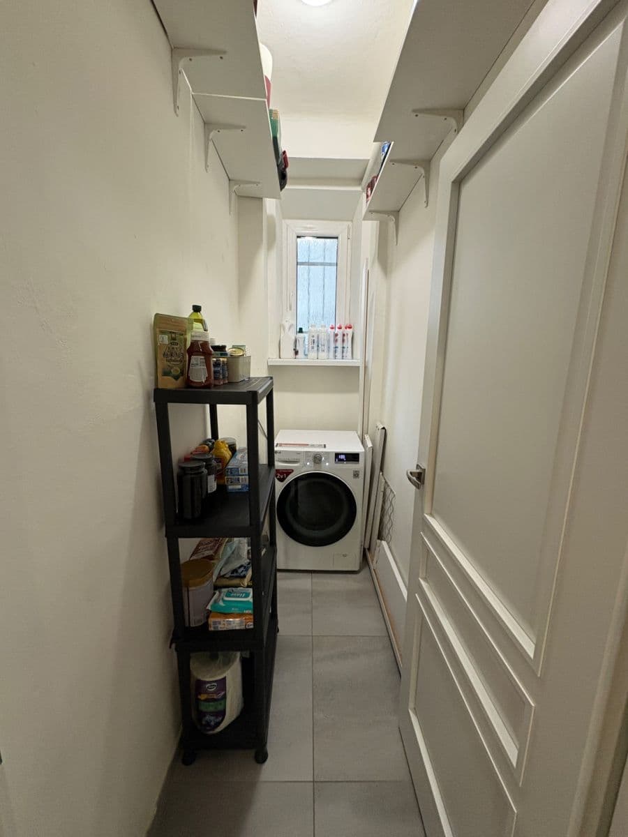 2 bedroom with open-plan kitchen flat for sale, 72 m², Na Zlatnici, Prague, Prague 2 bedroom with open-plan kitchen flat for sale, 72 m², Na Zlatnici, Prague, Prague