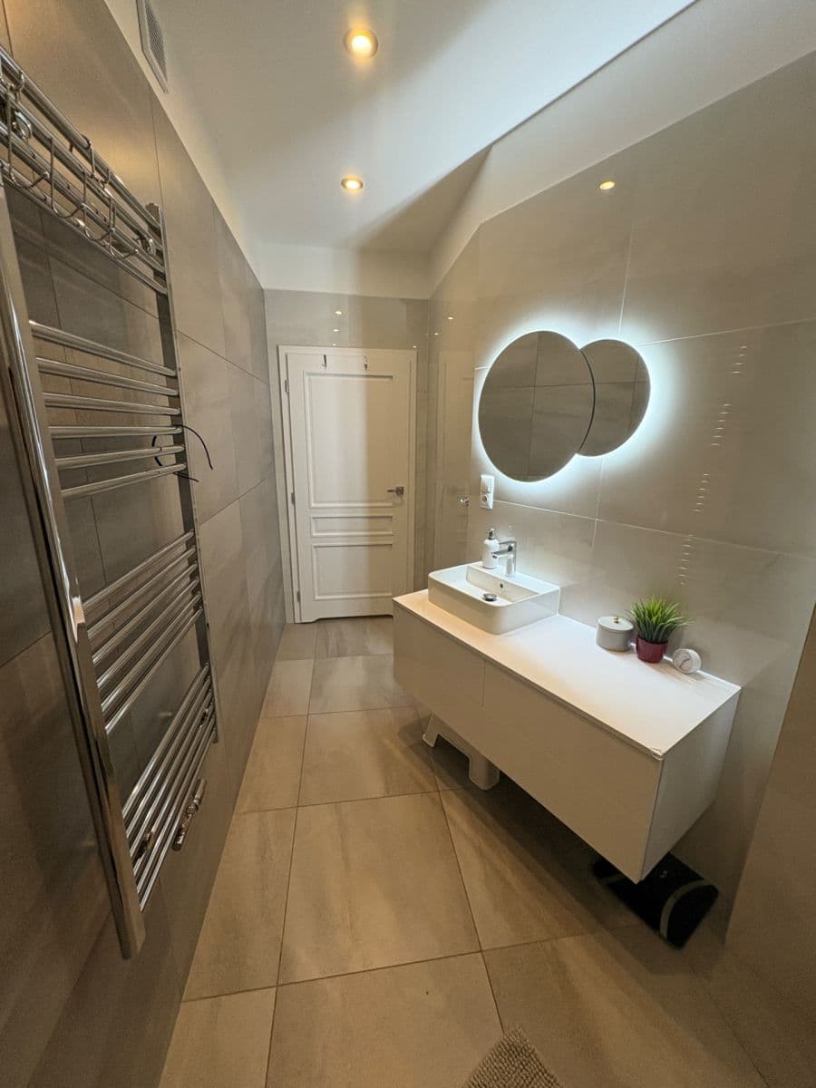 2 bedroom with open-plan kitchen flat for sale, 72 m², Na Zlatnici, Prague, Prague 2 bedroom with open-plan kitchen flat for sale, 72 m², Na Zlatnici, Prague, Prague