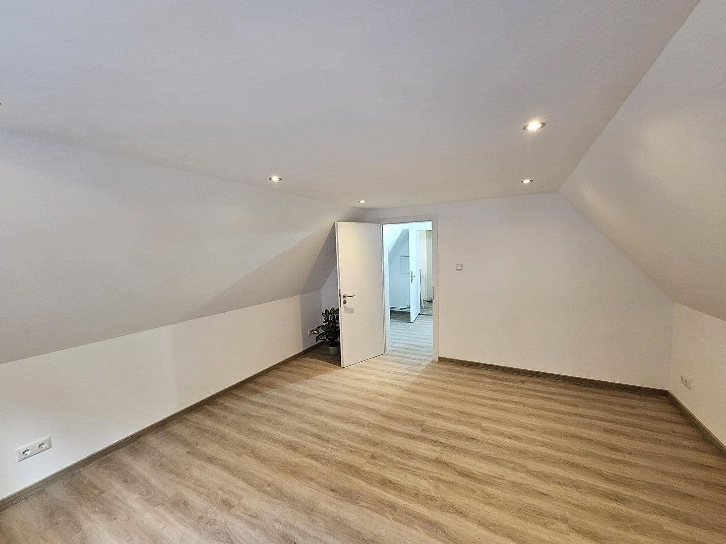 Studio flat to rent, 33 m², Engelsgasse 16, Friedberg (Hessen), Hesse Studio flat to rent, 33 m², Engelsgasse 16, Friedberg (Hessen), Hesse