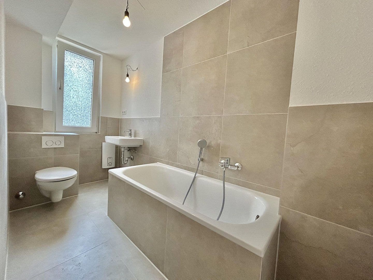 1 bedroom with open-plan kitchen flat to rent, 56 m², Valentinenstraße 2, Essen, North Rhine-Westphalia 1 bedroom with open-plan kitchen flat to rent, 56 m², Valentinenstraße 2, Essen, North Rhine-Westphalia