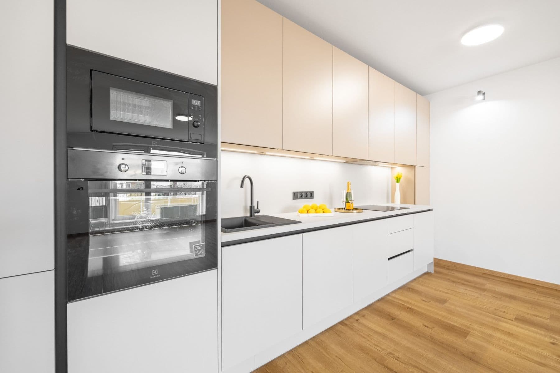2 bedroom with open-plan kitchen flat for sale, 90 m², Sicherova, Prague, Prague 2 bedroom with open-plan kitchen flat for sale, 90 m², Sicherova, Prague, Prague