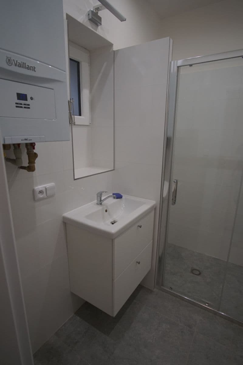 3 bedroom flat to rent, 58 m², Biskupcova, Prague, Prague 3 bedroom flat to rent, 58 m², Biskupcova, Prague, Prague