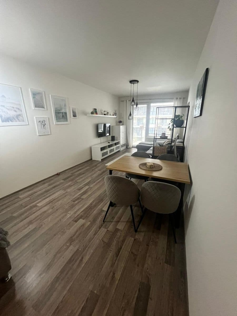 Studio flat to rent, 49 m², Zvěřinova, Prague, Prague Studio flat to rent, 49 m², Zvěřinova, Prague, Prague