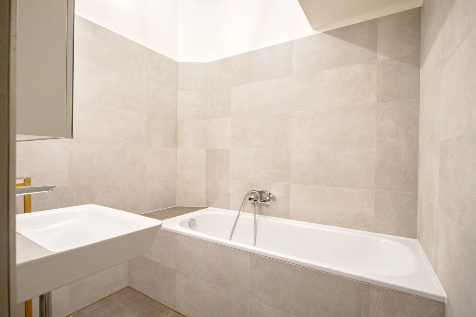 1 bedroom with open-plan kitchen flat to rent, 58 m², Na Veselí, Prague, Prague 1 bedroom with open-plan kitchen flat to rent, 58 m², Na Veselí, Prague, Prague