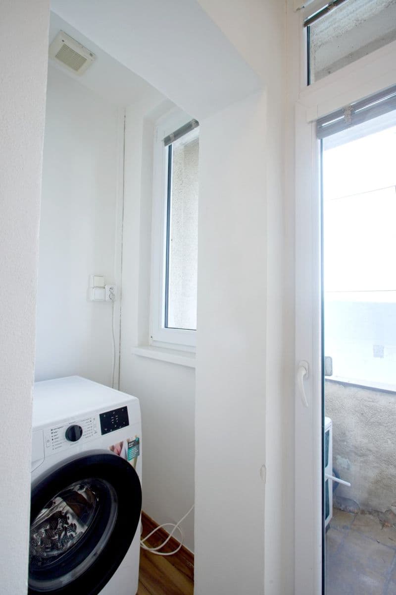 1 bedroom with open-plan kitchen flat to rent, 58 m², Na Veselí, Prague, Prague 1 bedroom with open-plan kitchen flat to rent, 58 m², Na Veselí, Prague, Prague