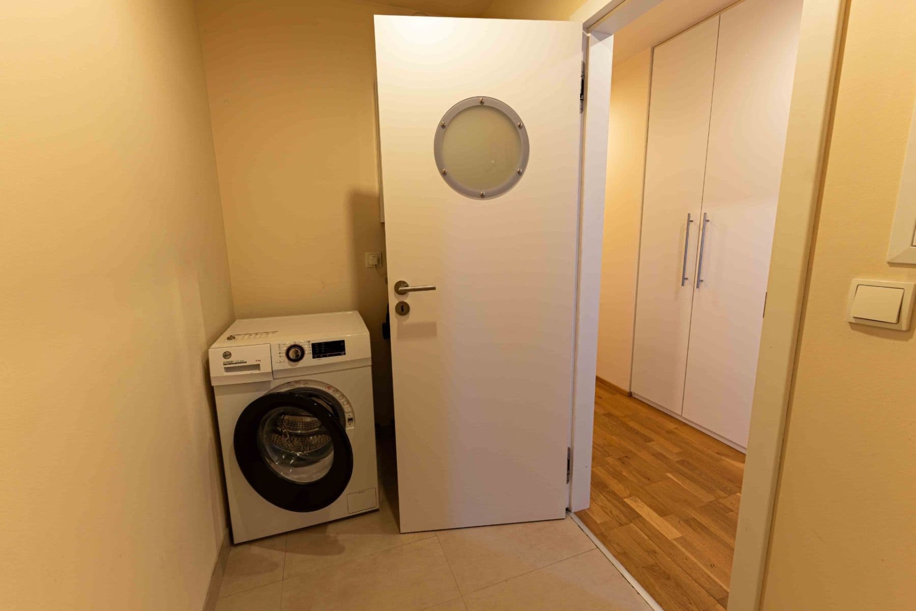 2 bedroom with open-plan kitchen flat to rent, 85 m², Čechova, Prague, Prague 2 bedroom with open-plan kitchen flat to rent, 85 m², Čechova, Prague, Prague